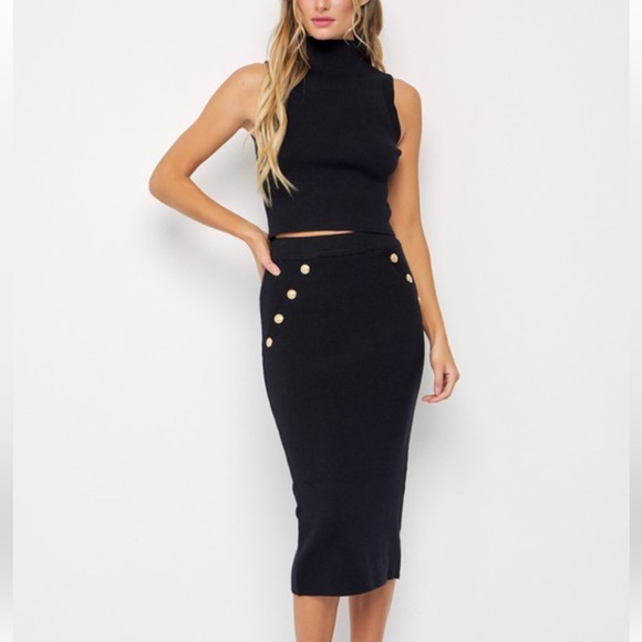 Elegant Black Skirt Set - Picture 4 of 4